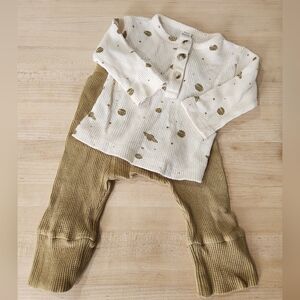 Kate Quinn Long sleeve henley golden planets and panda pants. 6-12 Mos